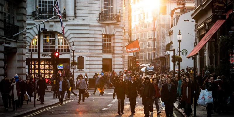 中国艺术瑰宝：陶瓷古董收藏的三大核心与鉴赏之道