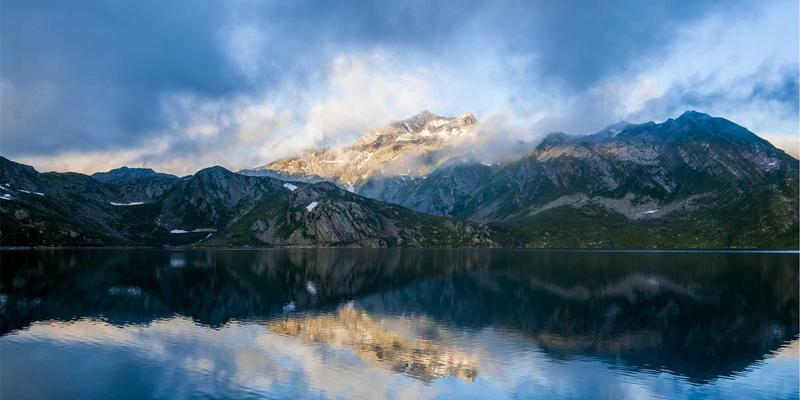 从雕塑到字画：构建系统化艺术品收藏体系与档案管理的完整指南