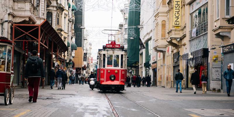 艺术品收藏必修课：字画与陶瓷的科学修复保养之道，鸿星阁专家谈价值守护