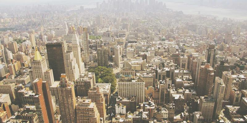 鸿星阁视角：中国当代陶瓷艺术收藏指南——从现代陶艺到学院派创作的收藏新纪元